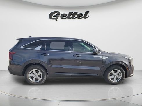New 2026 Kia Sorento LX FWD image 8