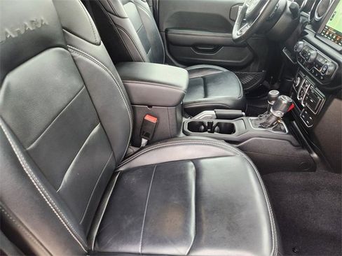 Used 2021 Jeep Wrangler Unlimited Sahara image 14