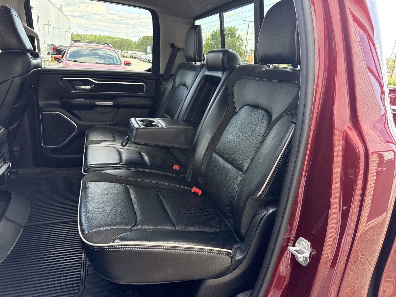 Used 2022 RAM 1500 Laramie AWD/4WD image 15