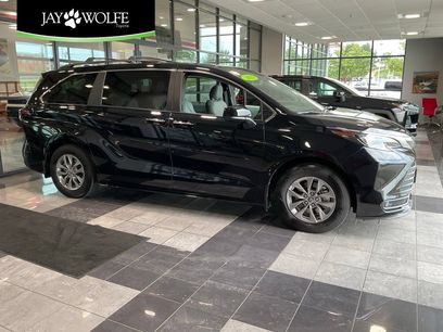 Certified 2025 Toyota Sienna XLE w/ XLE Plus Package
