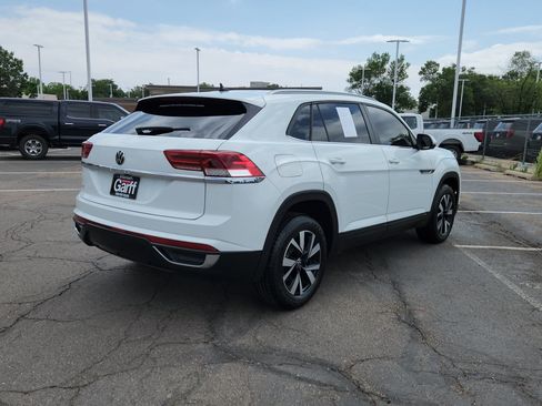Used 2022 Volkswagen Atlas Cross Sport SE FWD image 11