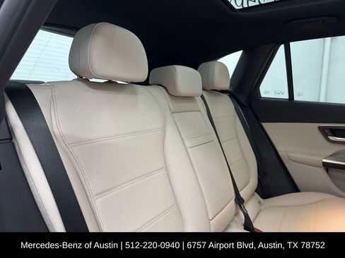 Used 2026 Mercedes-Benz GLC 300 image 27