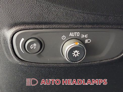 Used 2019 Chevrolet Equinox LT FWD image 24