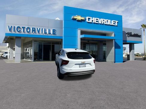 Used 2026 Chevrolet Trax LS FWD image 7