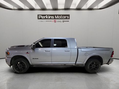 Used 2024 RAM 2500 Limited AWD/4WD image 2