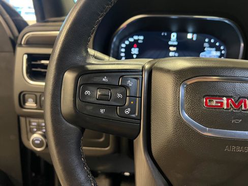 Used 2022 GMC Yukon SLT w/ SLT Luxury Package image 13