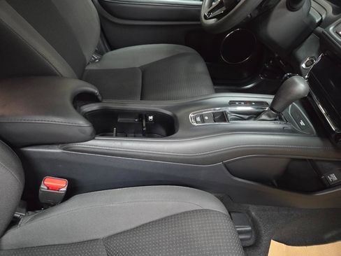Used 2019 Honda HR-V EX image 24