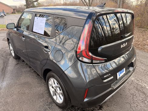 Used 2025 Kia Soul LX w/ LX Technology Package image 5