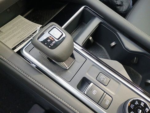 New 2025 Nissan Pathfinder SL w/ Lighting Package (N92) image 25