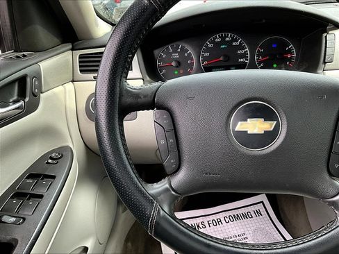 Used 2008 Chevrolet Impala LT w/ Luxury Edition Package FWD image 10