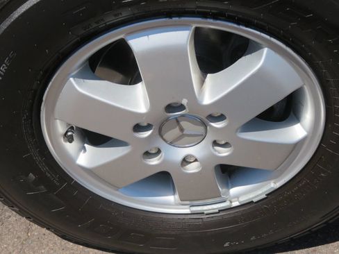 Used 2016 Mercedes-Benz Sprinter 2500 image 14