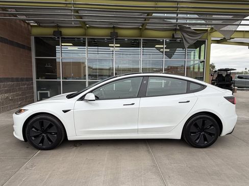 Used 2025 Tesla Model 3 Long Range image 7