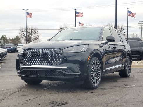 New 2026 Lincoln Aviator Black Label w/ Dynamic Handling Package image 2