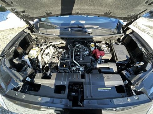 Used 2025 Nissan Kicks S image 14