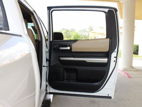 Used 2014 Toyota Tundra Limited image 29