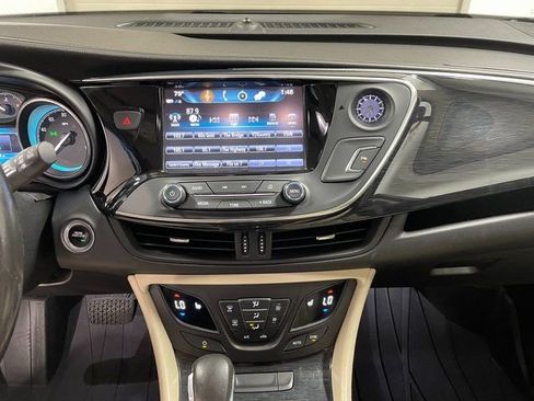 Used 2018 Buick Envision Preferred AWD/4WD image 16