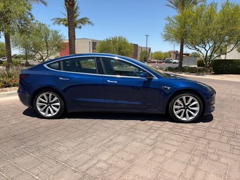 Used 2018 Tesla Model 3 Long Range RWD image 2