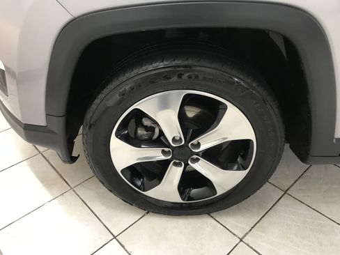 Used 2018 Jeep Compass Latitude w/ Popular Equipment Group FWD image 7