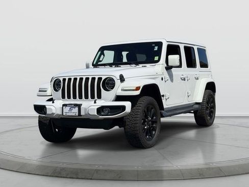 Used 2022 Jeep Wrangler Unlimited Sahara AWD/4WD image 3