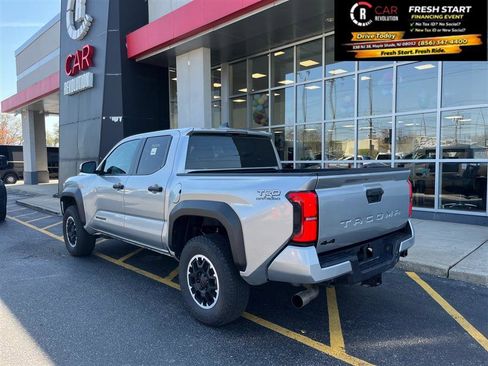 Used 2024 Toyota Tacoma TRD Off-Road image 6