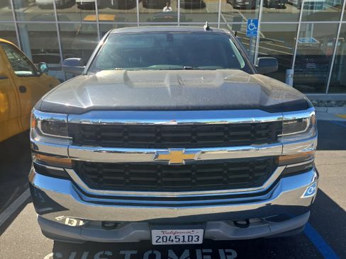 Used 2018 Chevrolet Silverado 1500 LT RWD image 2