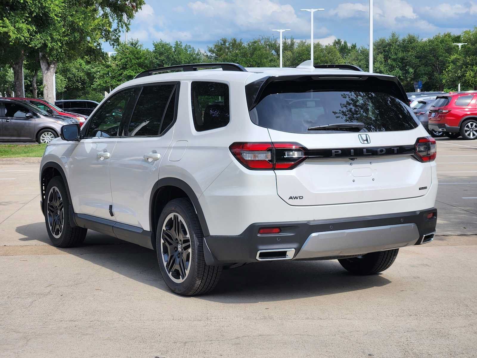 New 2026 Honda Pilot image 3