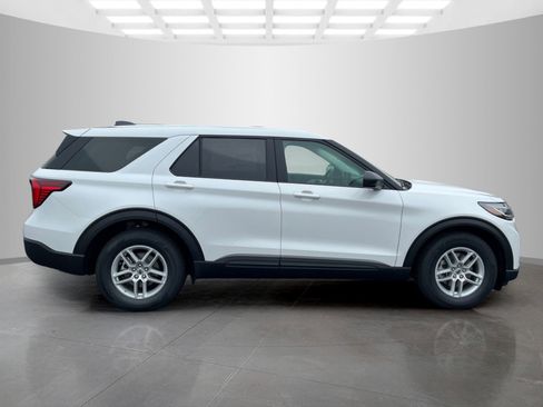 New 2026 Ford Explorer Active image 3