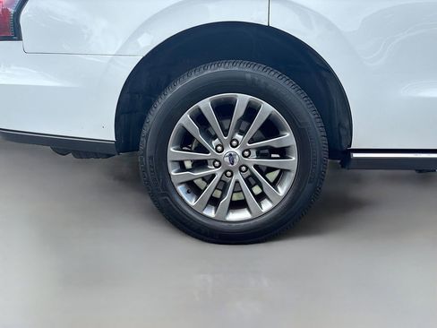 Used 2020 Ford Expedition Limited AWD/4WD image 14