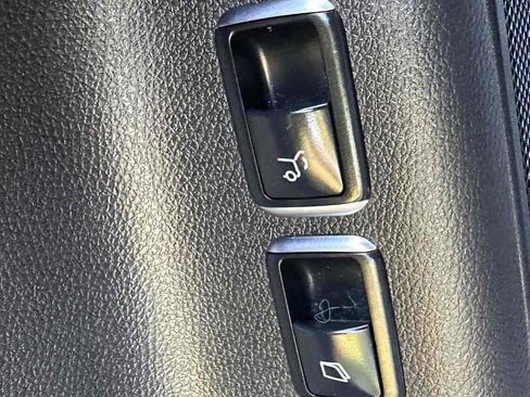 Used 2018 Mercedes-Benz GLS 550 4MATIC w/ Driver Assistance Package image 31