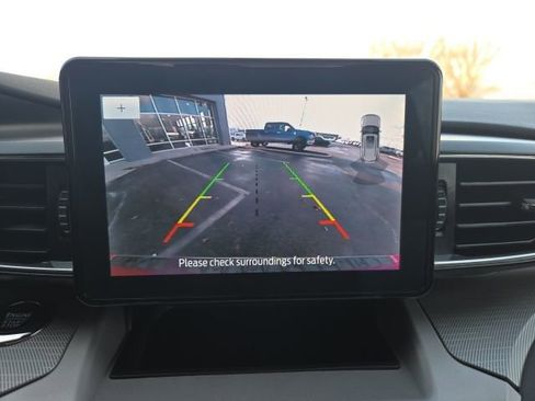 Used 2023 Ford Explorer XLT w/ Equipment Group 202A image 29