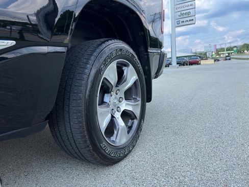 Used 2023 RAM 1500 Laramie image 28
