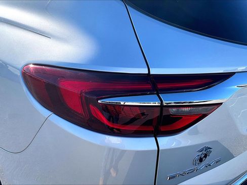 Used 2020 Buick Enclave Premium w/ Sun and Sites Package image 24