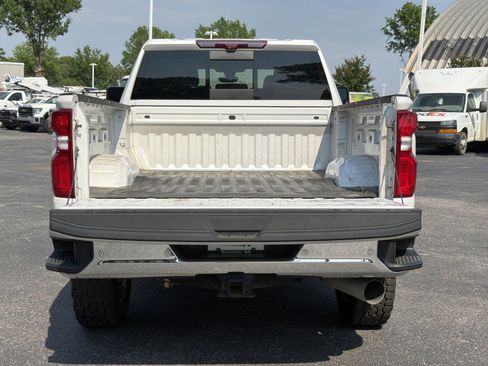 Used 2022 Chevrolet Silverado 2500 LTZ w/ LTZ Premium Package AWD/4WD image 32