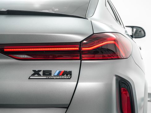 Used 2025 BMW X6 M Competition w/ Executive Package AWD/4WD image 39