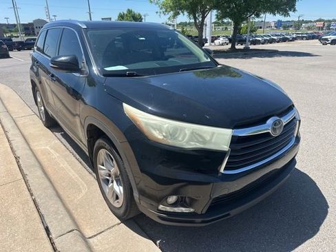 Used 2015 Toyota Highlander Limited Platinum AWD/4WD image 3