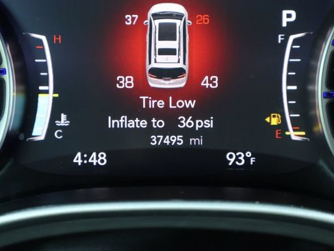 Used 2025 Chrysler Pacifica Select FWD image 26