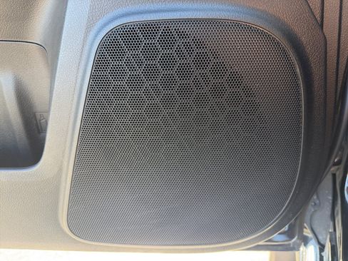 Used 2019 Toyota 4Runner Limited w/ Four Season Floor Mat Package AWD/4WD image 25