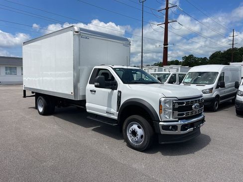 New 2025 Ford F550 2WD Regular Cab Super Duty image 4