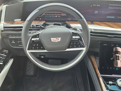 New 2026 Cadillac Escalade Platinum Sport AWD/4WD image 17