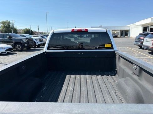 Used 2018 Chevrolet Silverado 1500 LT w/ Trailering Package AWD/4WD image 7