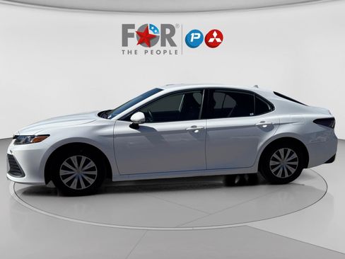 Used 2023 Toyota Camry LE image 8
