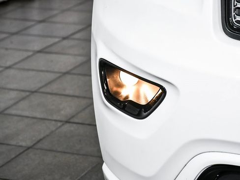 Used 2021 Jeep Grand Cherokee Laredo X image 60