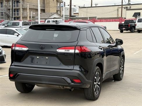 Used 2023 Toyota Corolla Cross S image 4