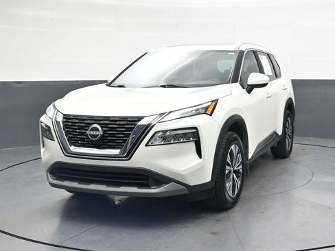 Used 2023 Nissan Rogue SV w/ SV Premium B Package FWD image 14