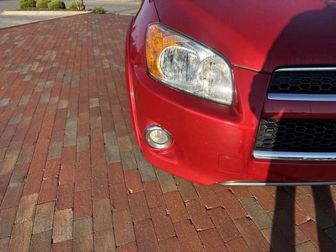 Used 2011 Toyota RAV4 Limited image 21