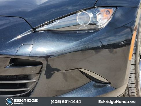 Used 2021 MAZDA MX-5 Miata RF Grand Touring RWD image 10