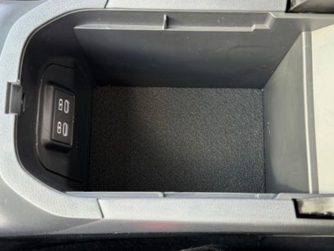 Used 2025 Toyota RAV4 XLE w/ Convenience Package AWD/4WD image 19