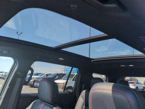 Used 2025 Chevrolet Traverse RS w/ LPO, Floor Liner Package image 19