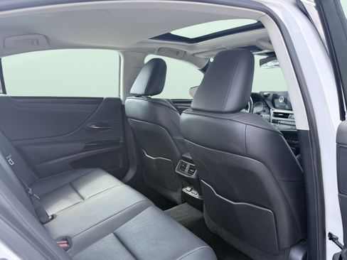 Used 2022 Lexus ES 250 w/ Premium Package image 47