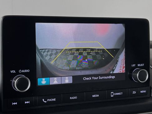 Used 2023 Honda Pilot LX image 15